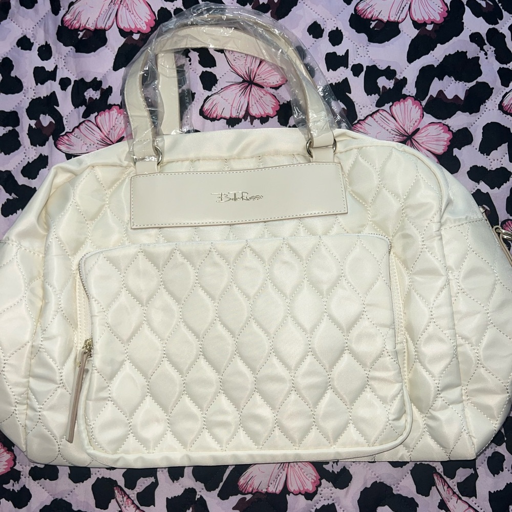 NWT Bella Russo Cream White Quilted
Weekender Duffle Bag 17.7"